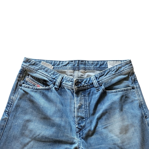 DIESEL Viker Regular Straight Fit Men's Blue Jeans - Picture 8 of 8